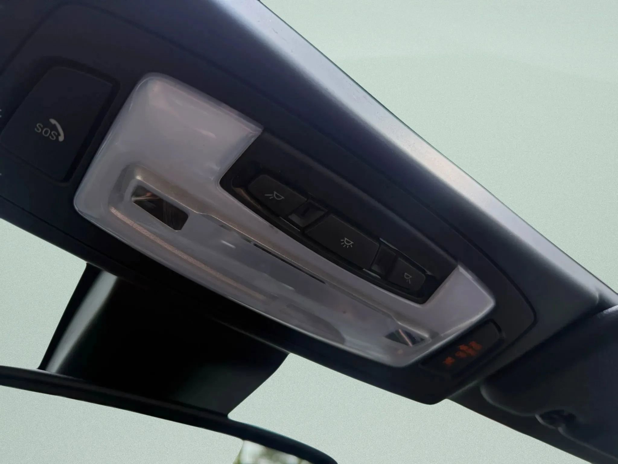 Used 2020 BMW 230i xDrive Convertible w/ Premium Package image 34