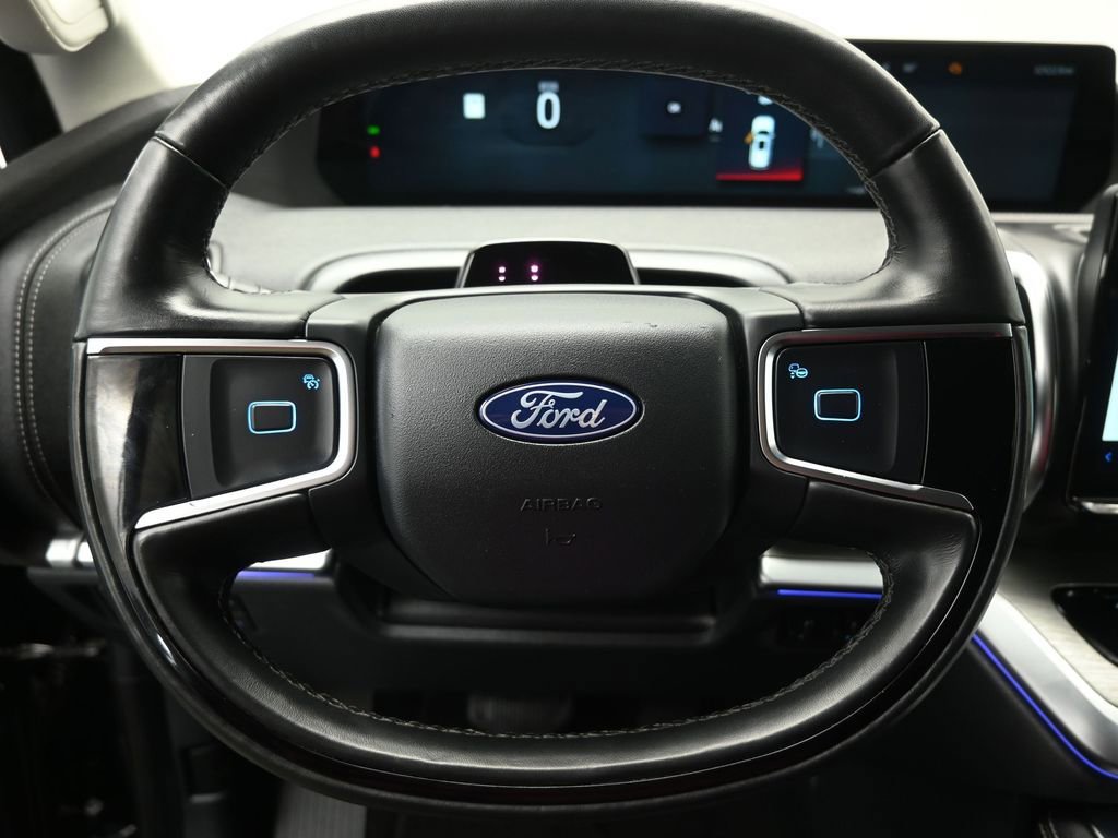 Certified 2025 Ford Expedition Max Platinum image 13