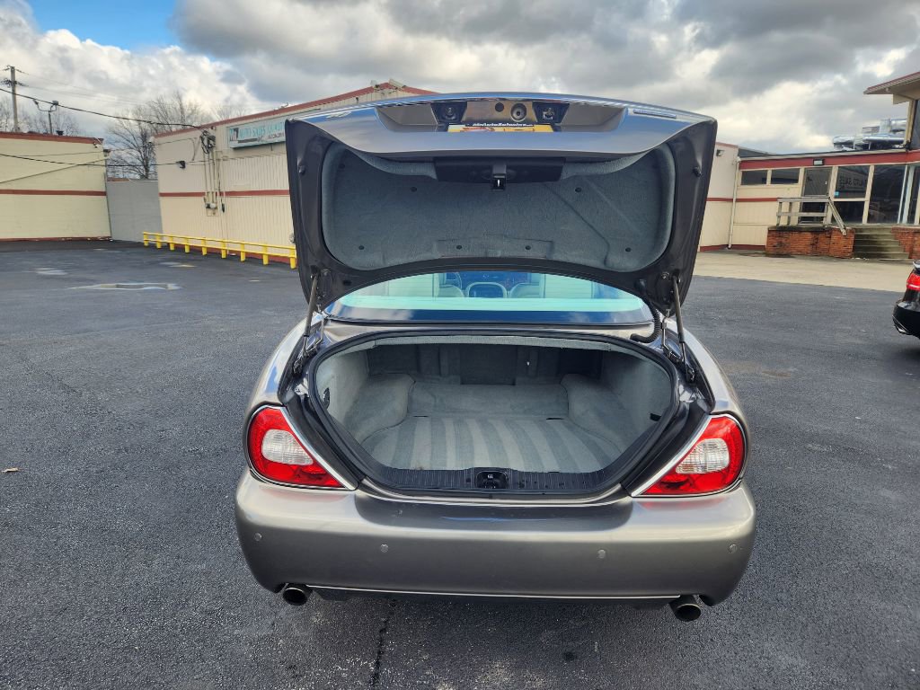 Used 2008 Jaguar XJ8 L image 35