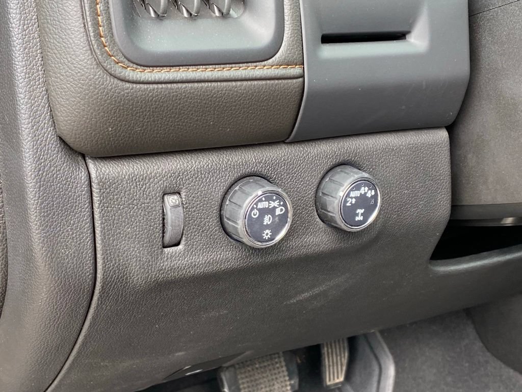 Used 2022 GMC Canyon AT4 w/ Trailering Package AWD/4WD image 12