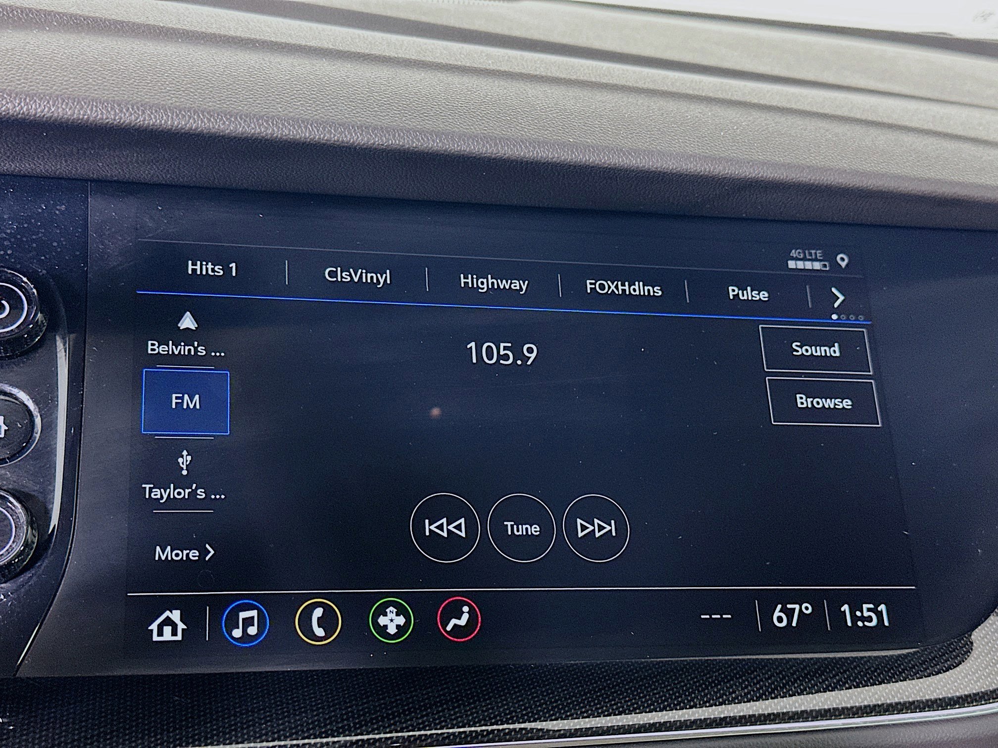 Used 2023 Buick Envision Essence AWD/4WD image 22