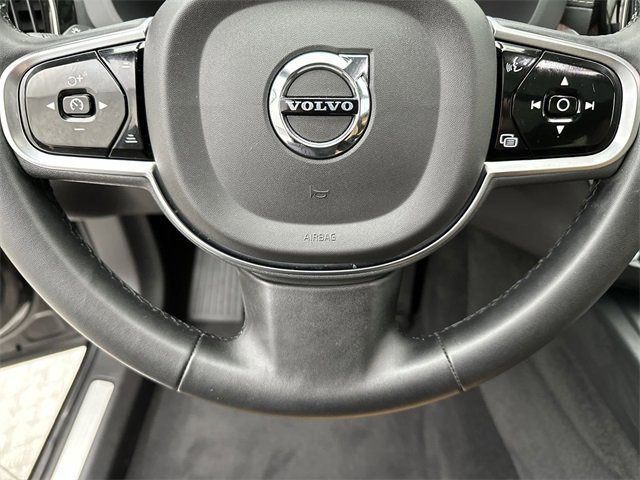 Certified 2023 Volvo XC60 B6 Ultimate w/ Climate Package image 14