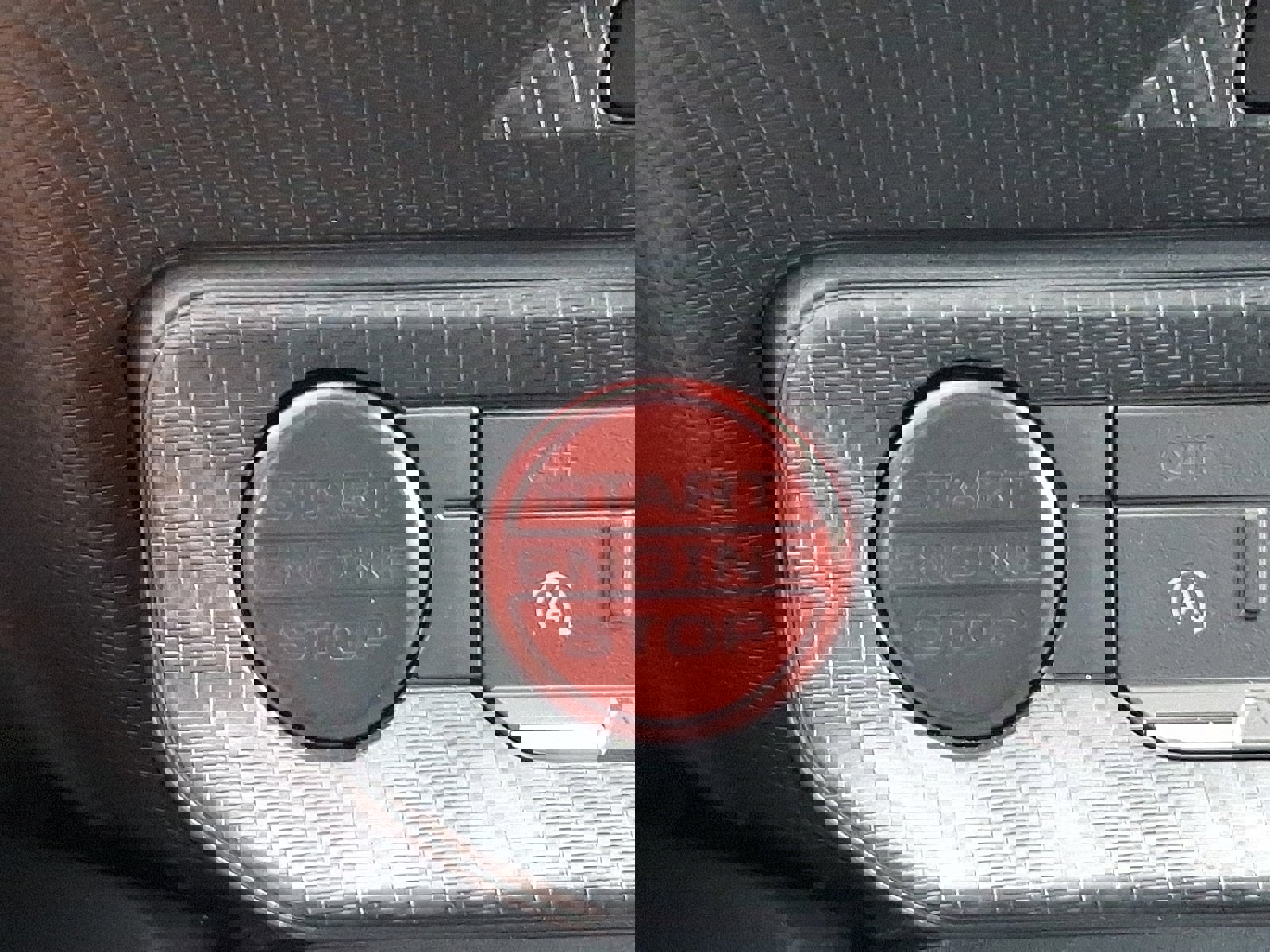 Certified 2025 Ford Mustang Coupe image 23