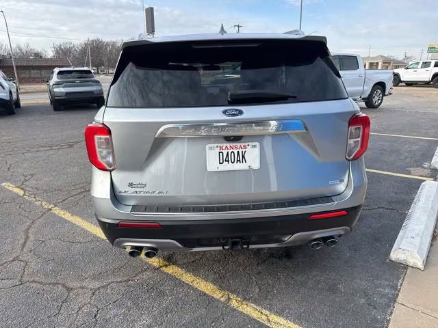 Used 2020 Ford Explorer Platinum image 6