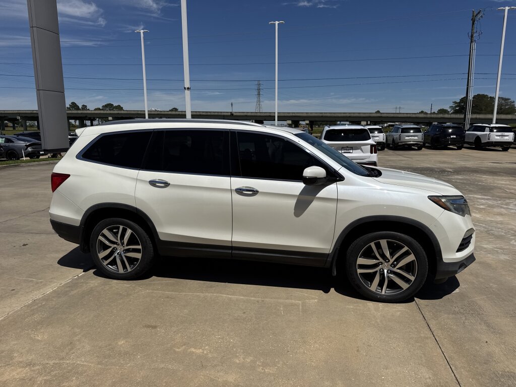Used 2017 Honda Pilot Elite image 13
