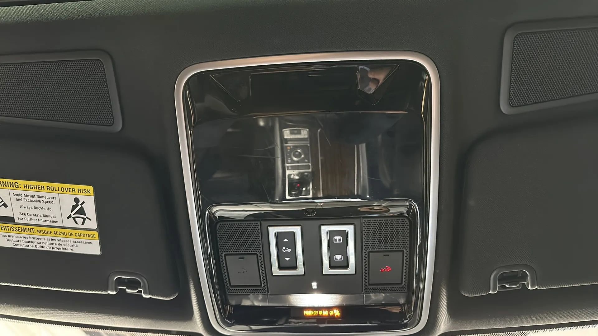 Used 2019 Land Rover Range Rover Sport HSE Dynamic image 28