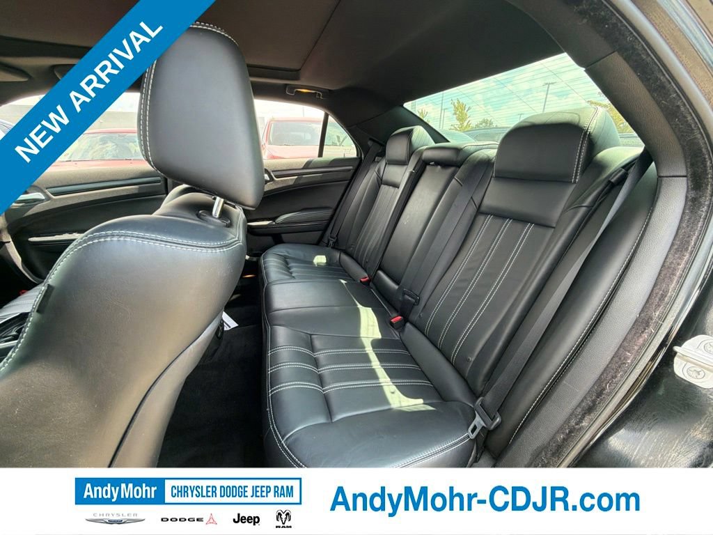 Used 2014 Chrysler 300 S w/ Light Group RWD image 11