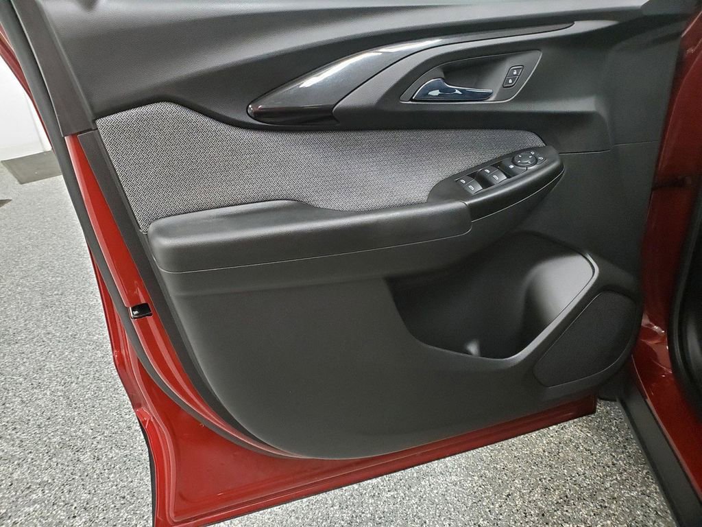 Certified 2021 Chevrolet TrailBlazer LT w/ Premium Seating Package image 12