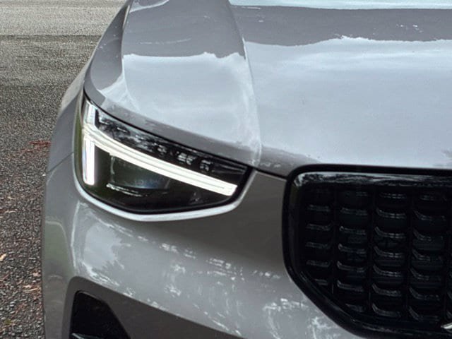 New 2026 Volvo XC40 B5 Plus w/ Protection Package Premier AWD/4WD image 10