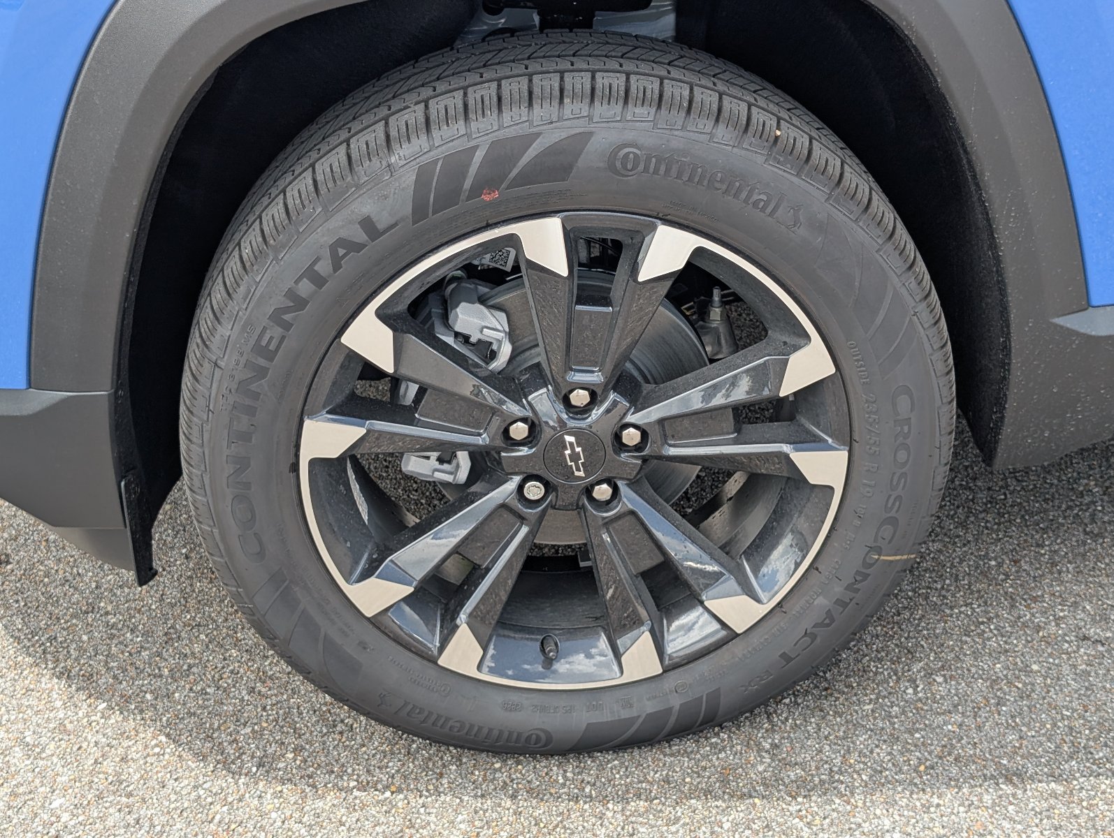 New 2027 Chevrolet Equinox RS w/ Safety and Technology Package FWD image 11