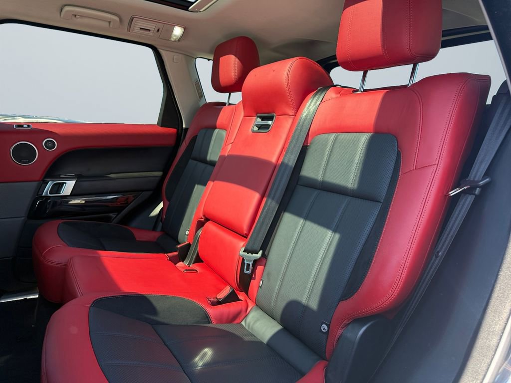 Used 2022 Land Rover Range Rover Sport HST image 13