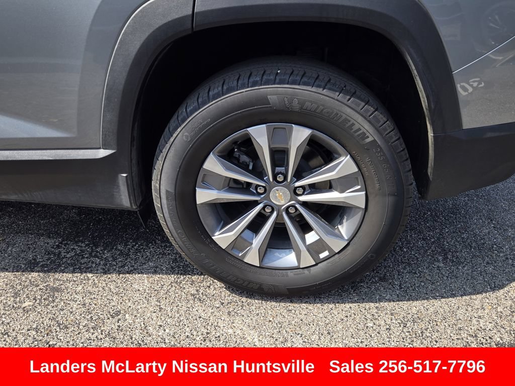 Used 2025 Chevrolet Equinox LT AWD/4WD image 12
