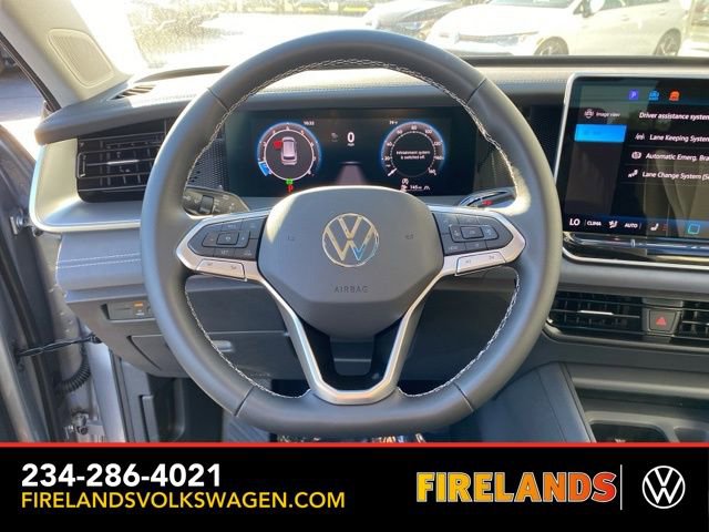 New 2025 Volkswagen Tiguan SE image 28