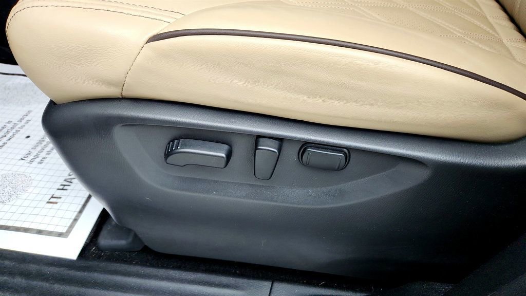 Used 2024 Nissan Armada Platinum w/ Captain's Chairs Package RWD image 12