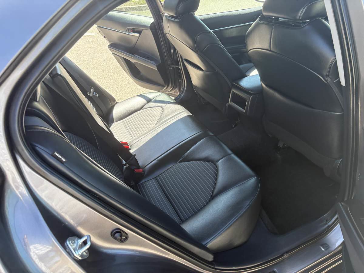 Used 2024 Toyota Camry SE image 17