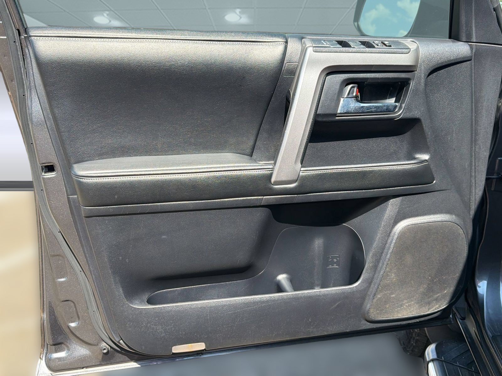 Used 2014 Toyota 4Runner SR5 Premium RWD image 13