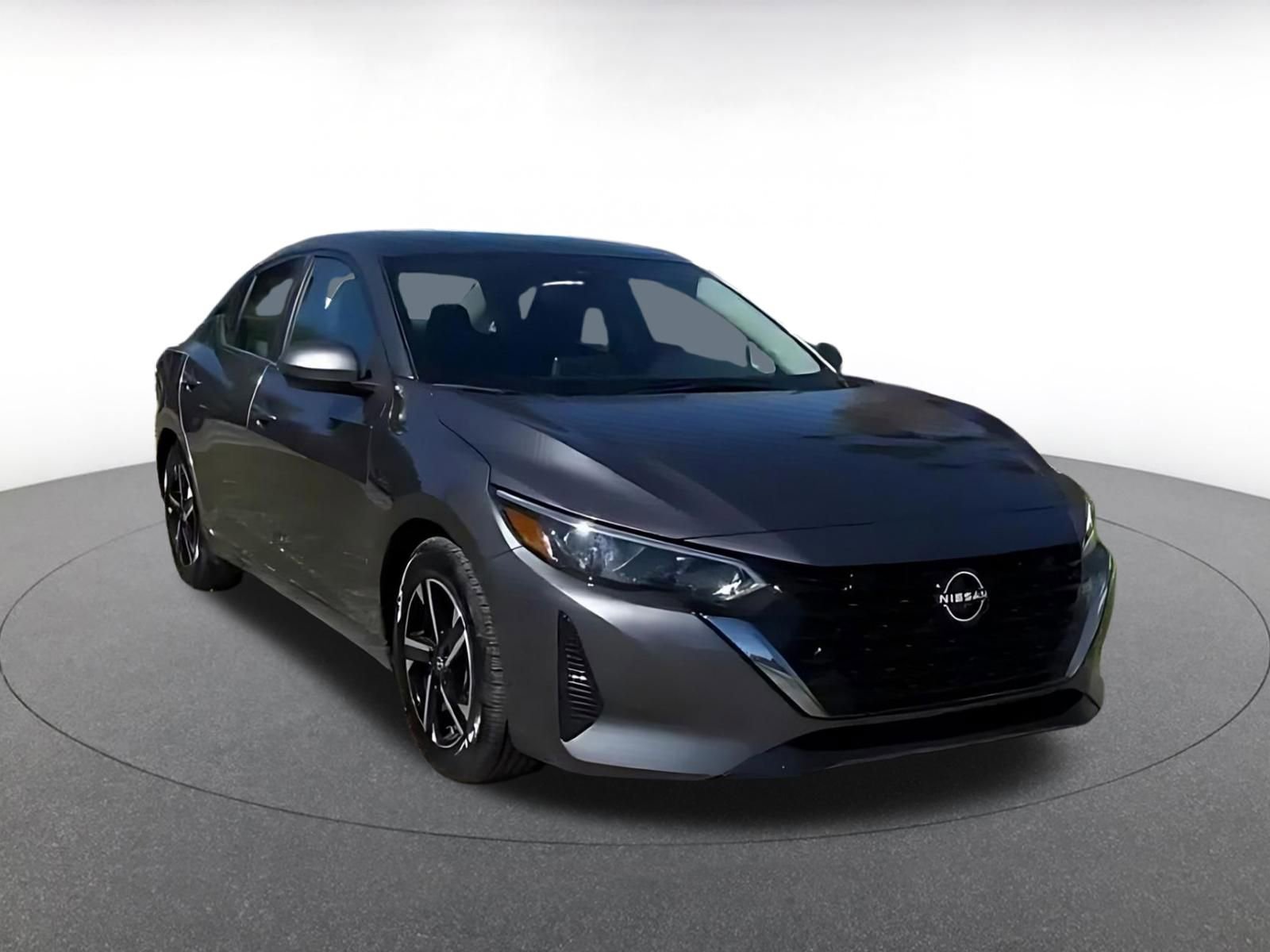 Used 2025 Nissan Sentra SV image 3