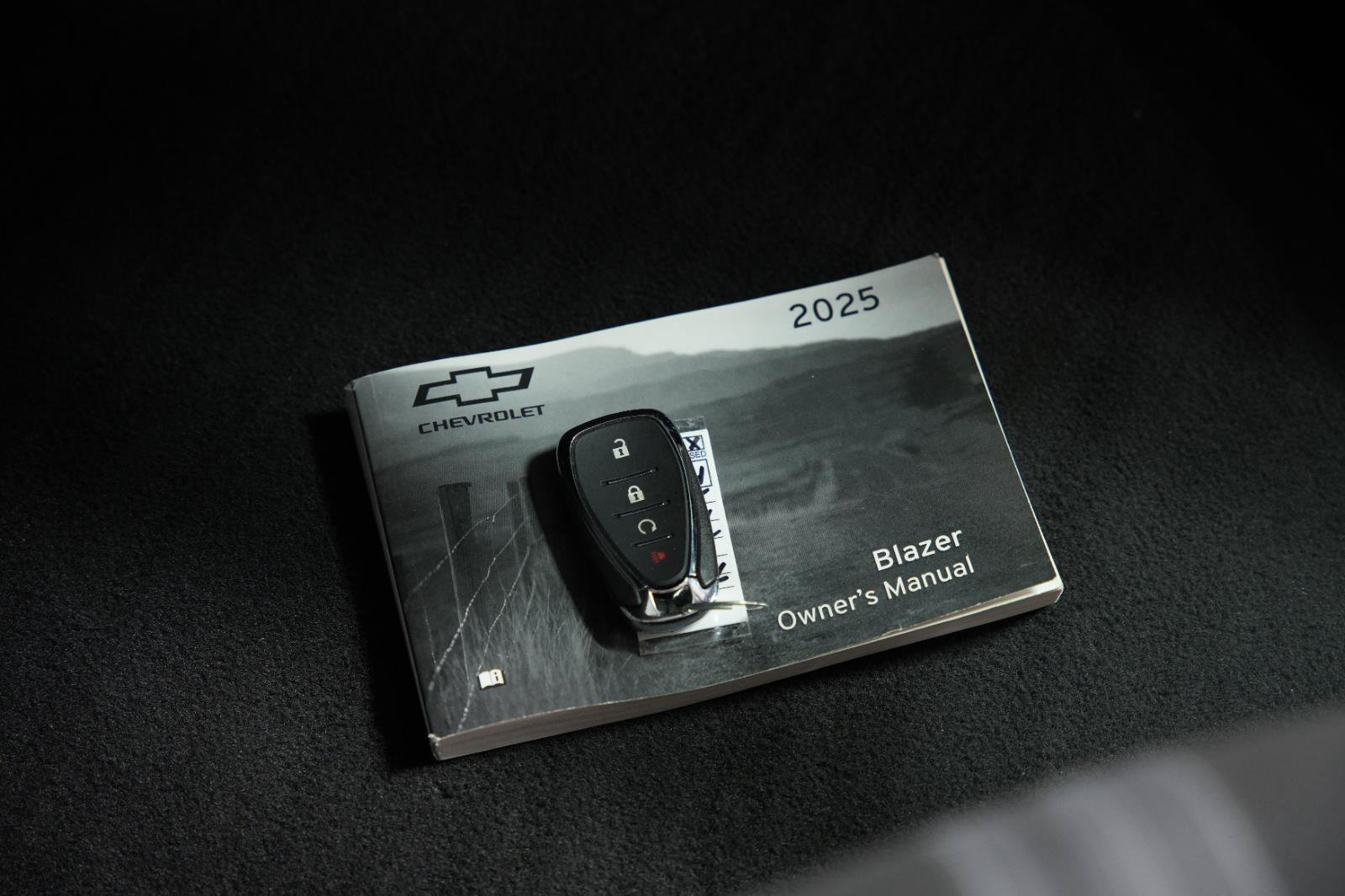 Used 2025 Chevrolet Blazer LT AWD/4WD image 23