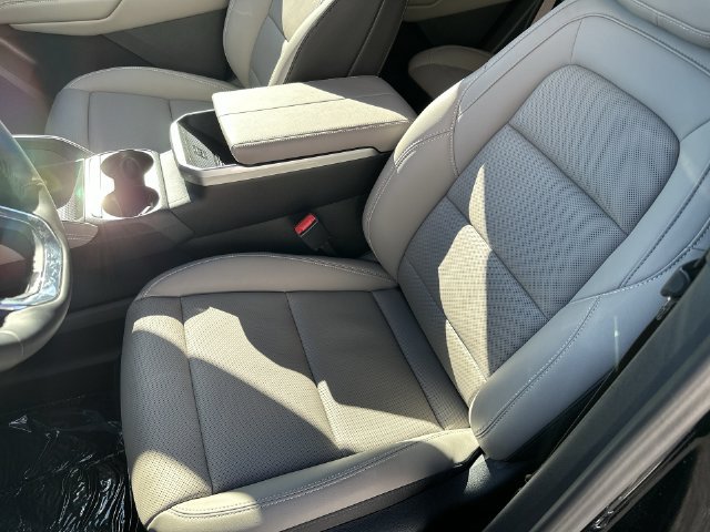 Certified 2025 GMC Terrain Elevation w/ Elevation Premium Package AWD/4WD image 22