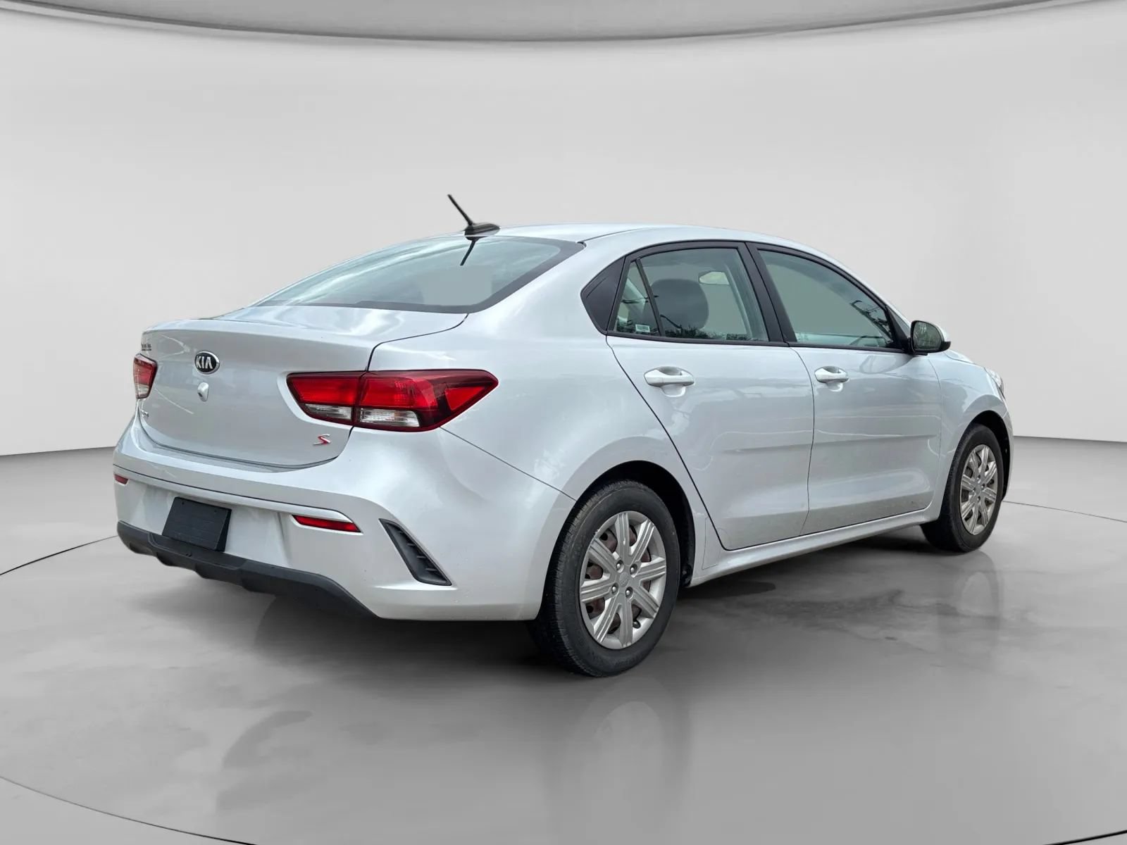 Used 2021 Kia Rio S FWD image 5