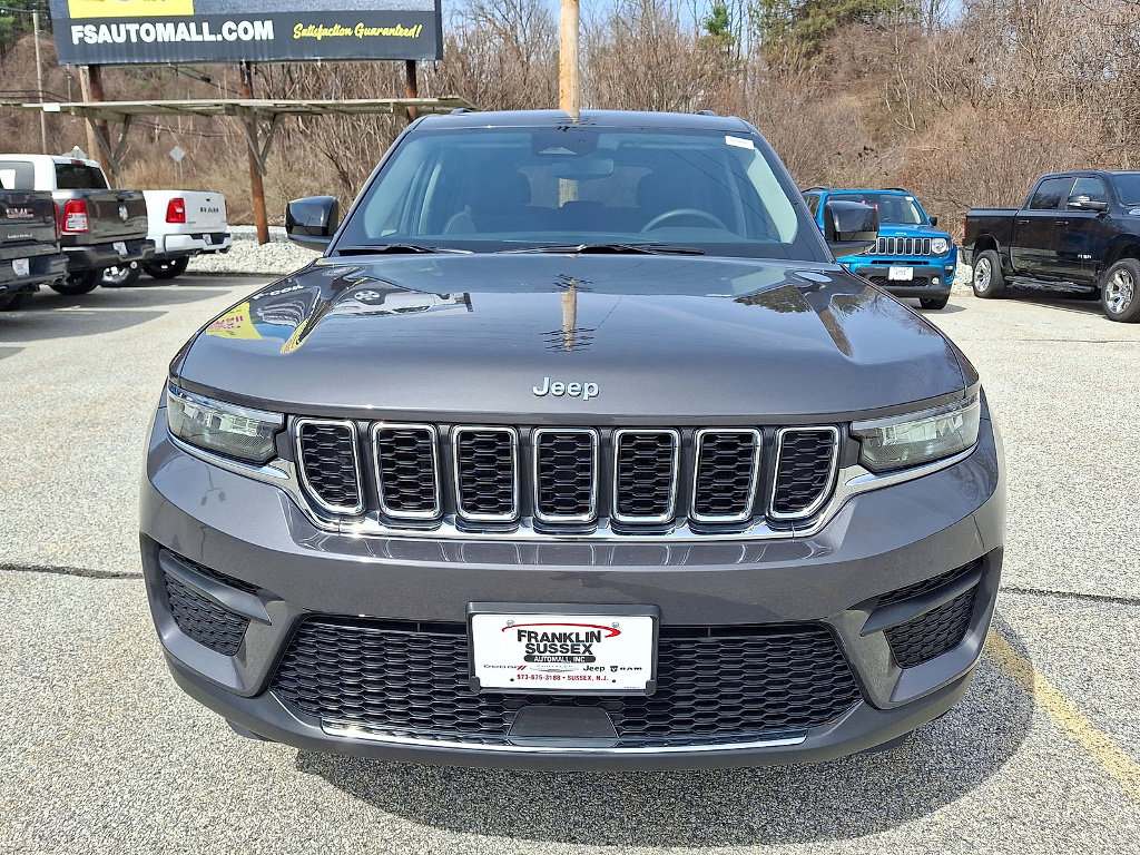 Certified 2023 Jeep Grand Cherokee Laredo w/ Luxury Tech Group I AWD/4WD image 58