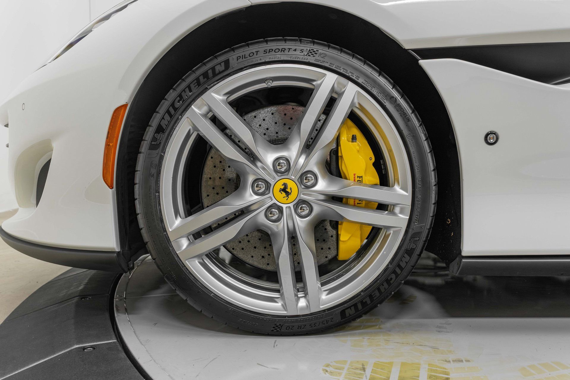 Certified 2020 Ferrari Portofino RWD image 14