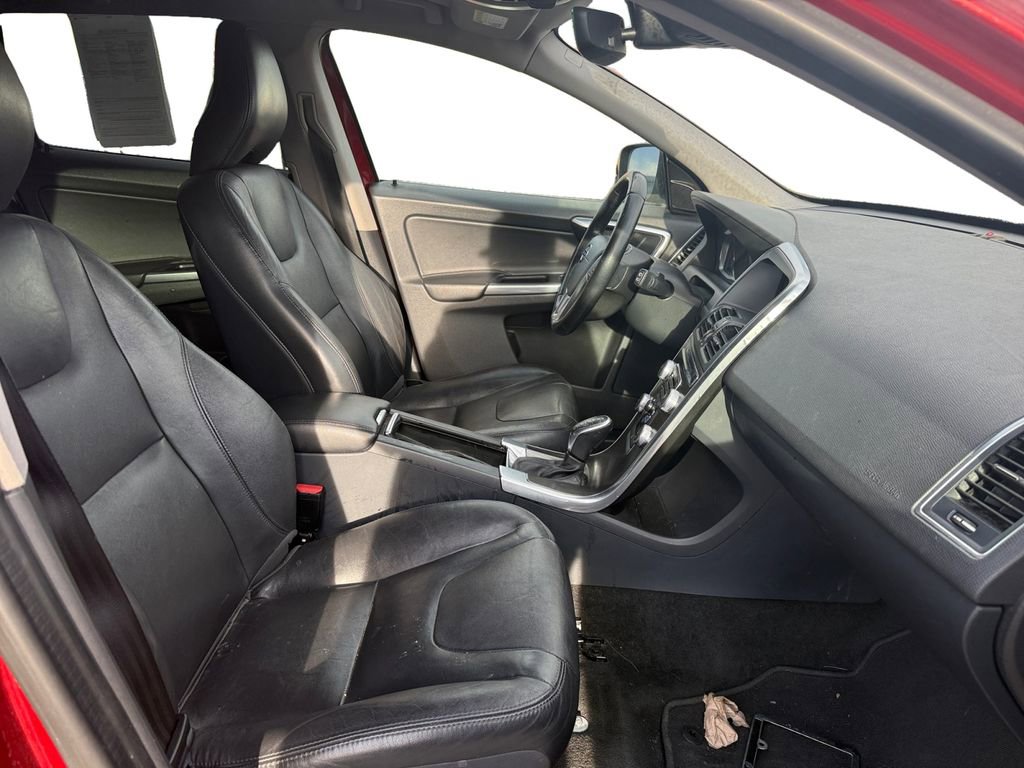 Used 2016 Volvo XC60 T5 Premier image 15