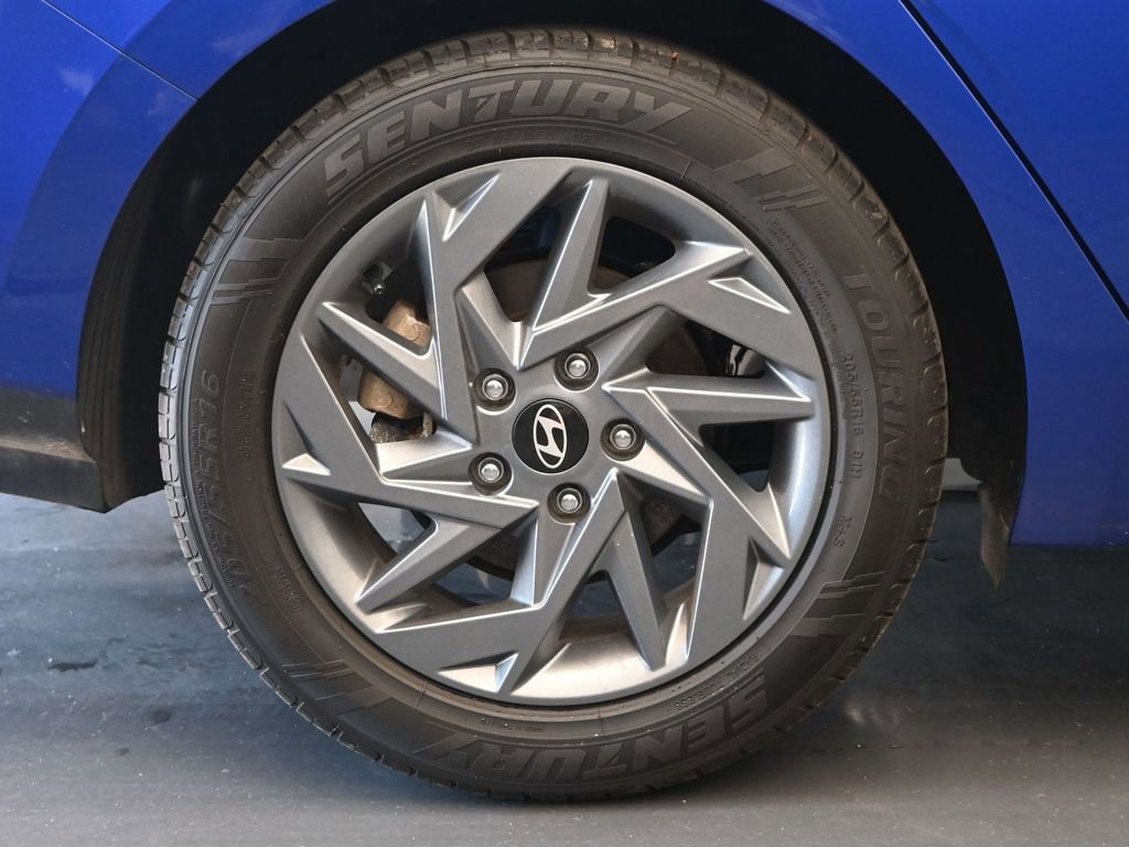 Used 2024 Hyundai Elantra SEL image 9