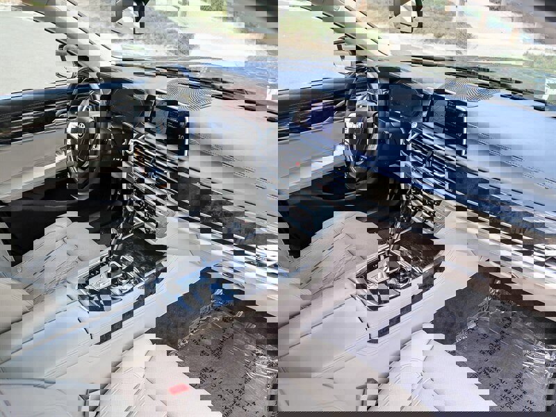 Used 2020 BMW 750i xDrive w/ Executive Package image 23