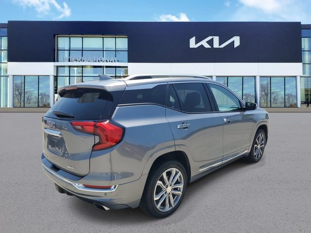 Used 2019 GMC Terrain Denali w/ Driver Alert Package II AWD/4WD image 4