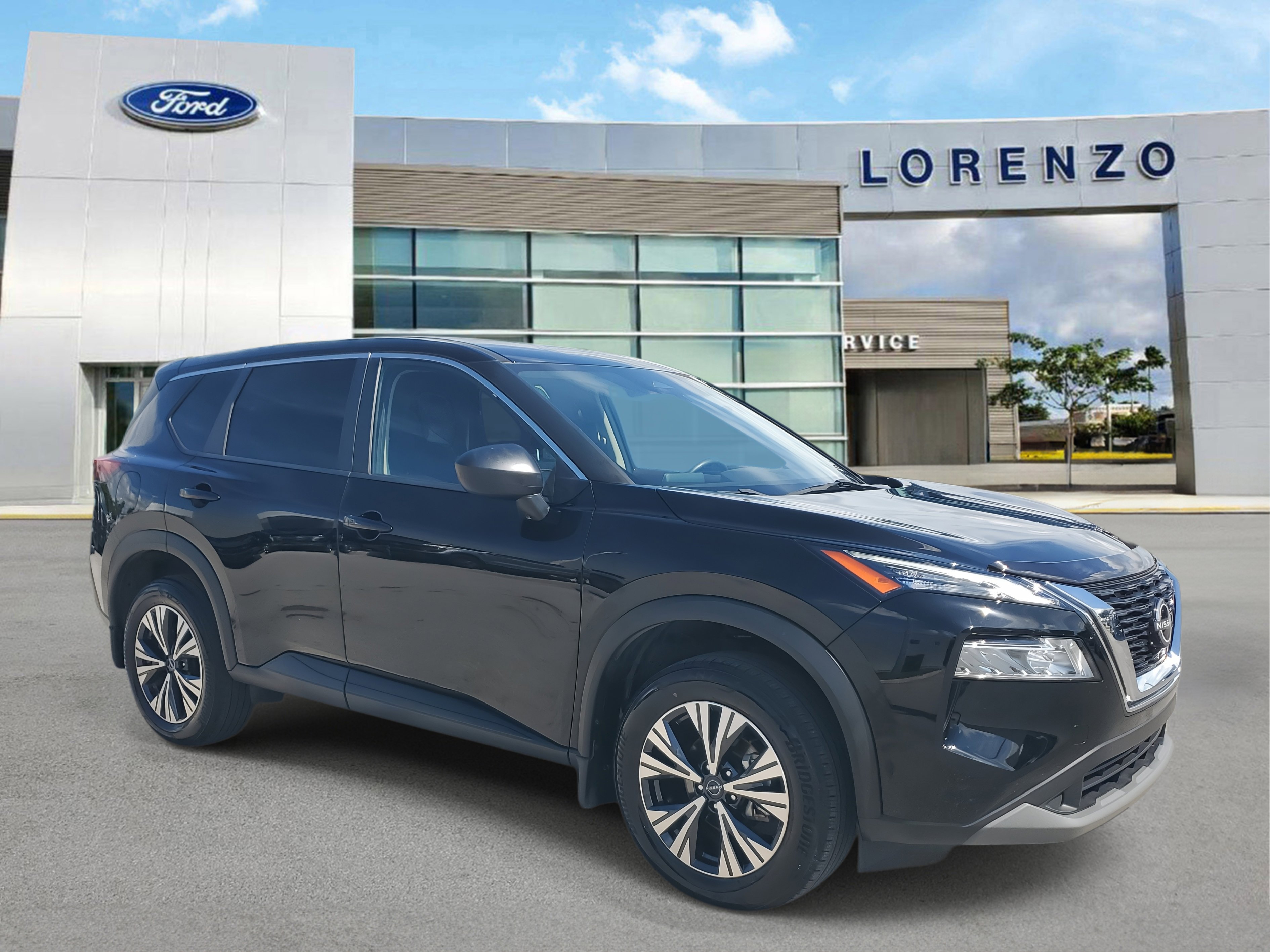 Used 2023 Nissan Rogue SV image 3