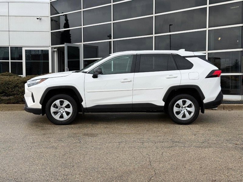Used 2024 Toyota RAV4 LE image 6