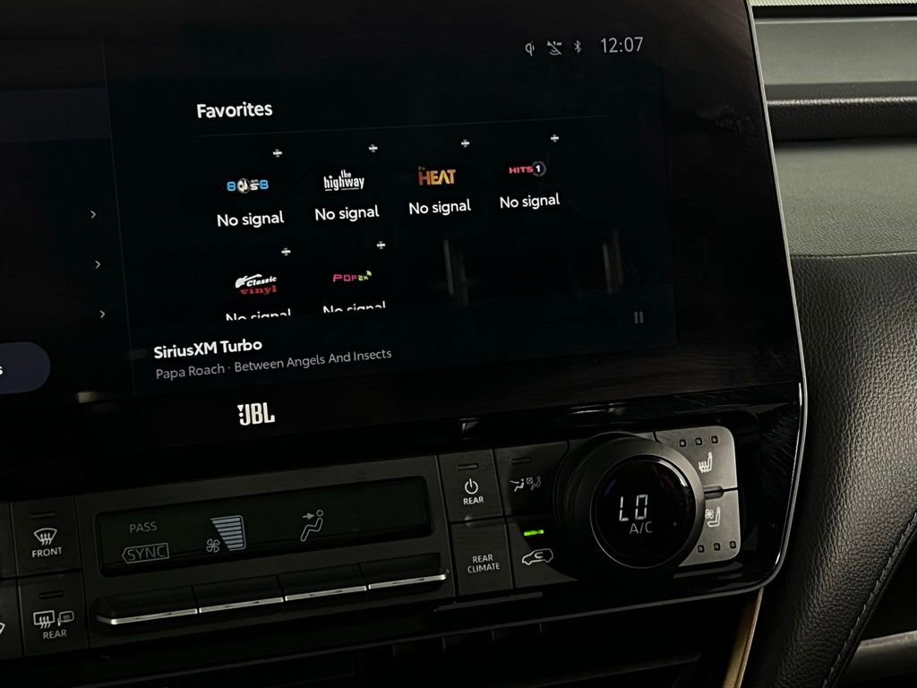 Used 2024 Toyota Grand Highlander AWD Hybrid image 17