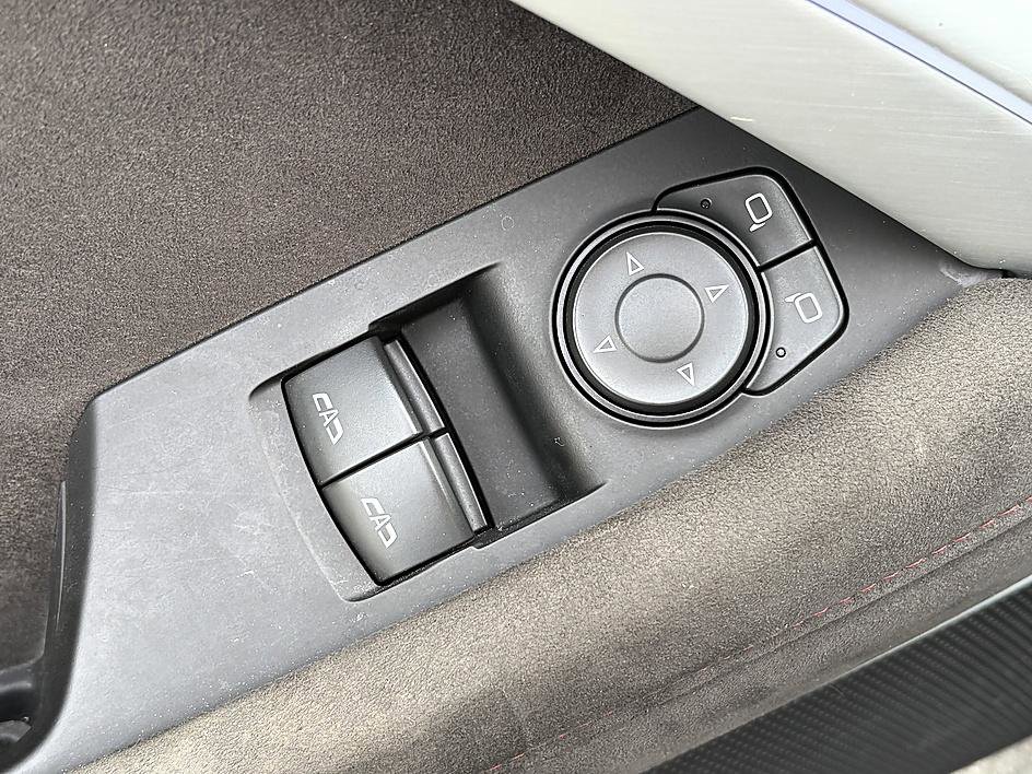 Used 2018 Chevrolet Camaro ZL1 image 16