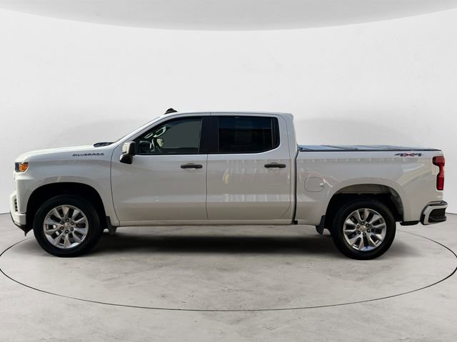 Used 2019 Chevrolet Silverado 1500 Custom w/ Custom Value Package AWD/4WD image 2