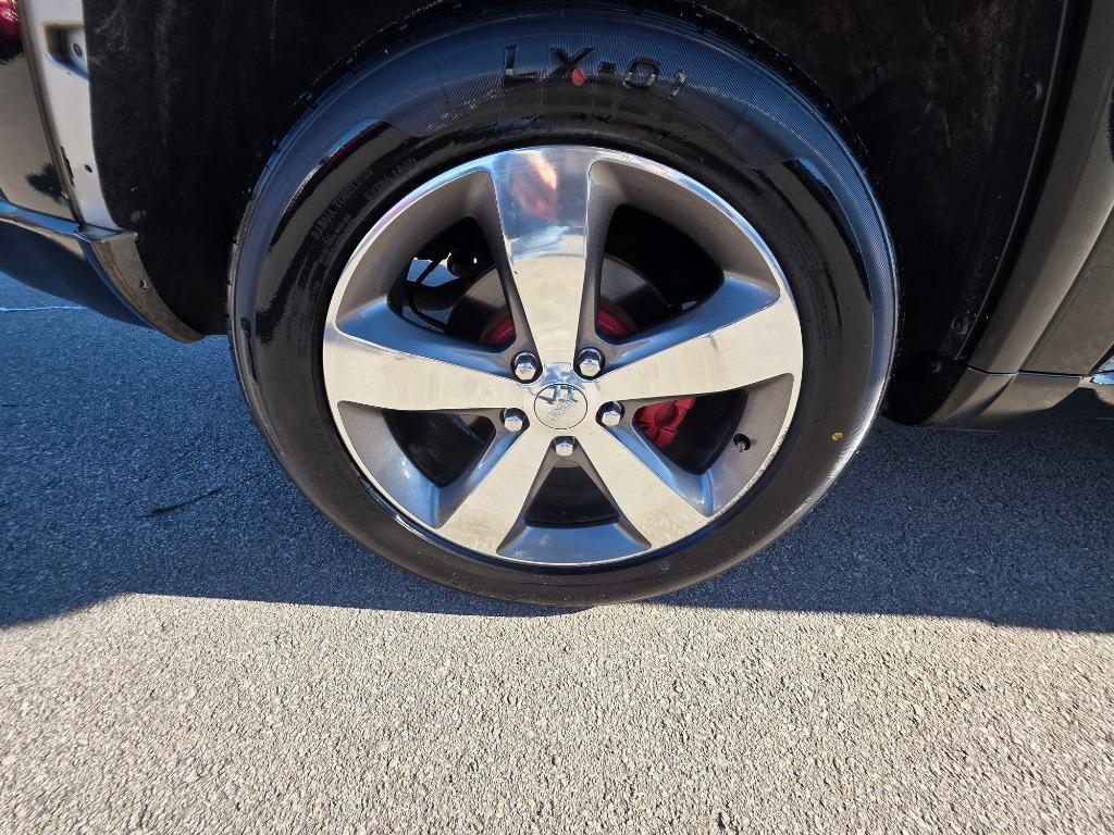 Used 2015 Jeep Grand Cherokee Overland w/ Advanced Technology Group image 23