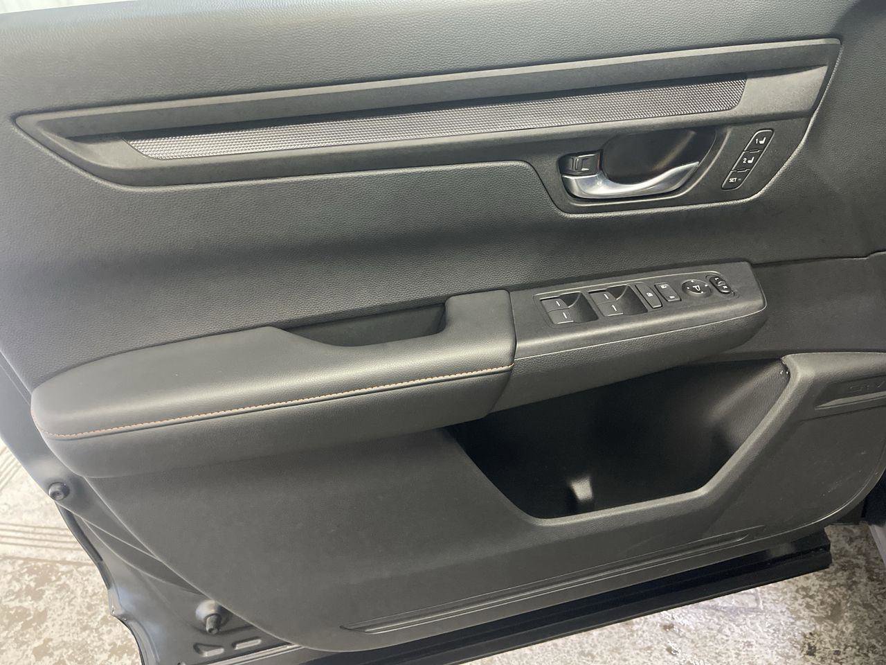 Certified 2025 Honda CR-V Sport-L image 13