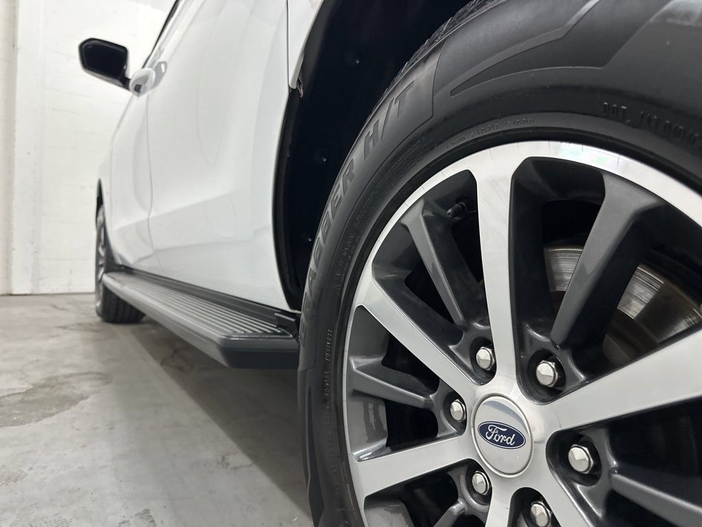 Used 2021 Ford Expedition Max XLT AWD/4WD image 16