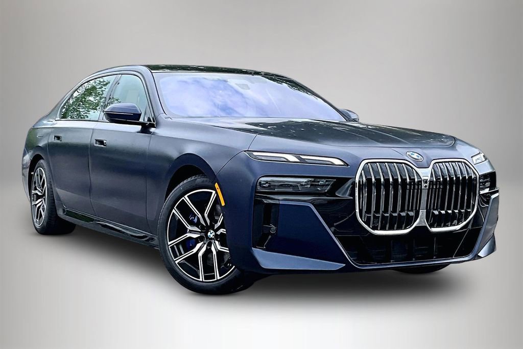 New 2026 BMW 740i