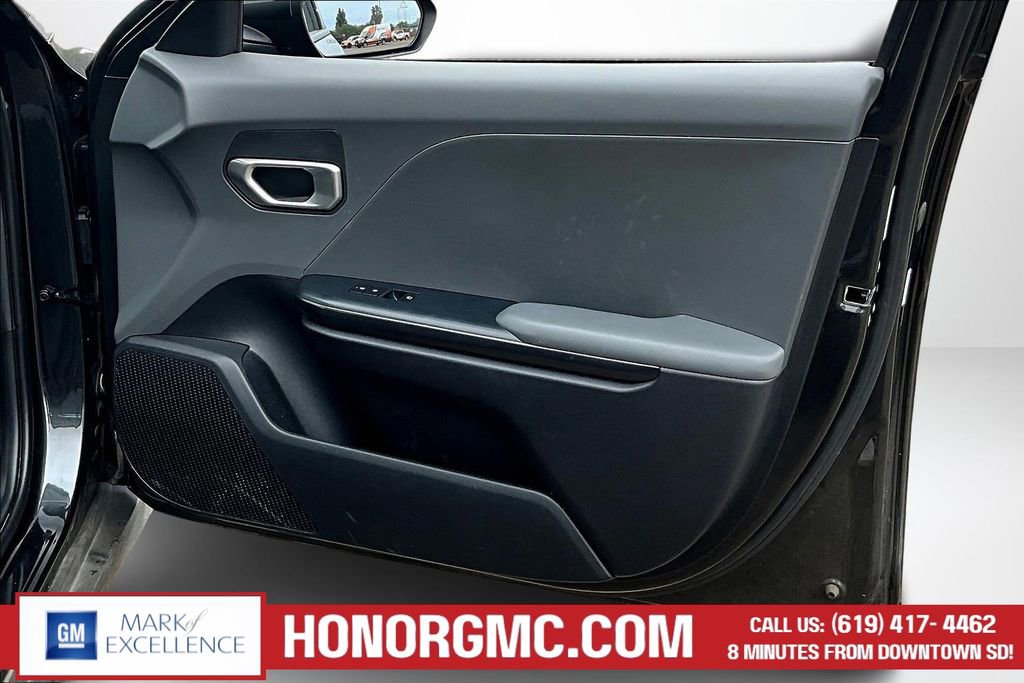 Used 2025 Kia K4 LXS image 25