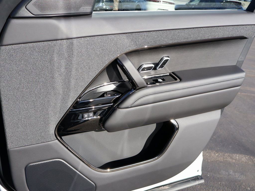 New 2026 Land Rover Range Rover Sport Dynamic SE image 12