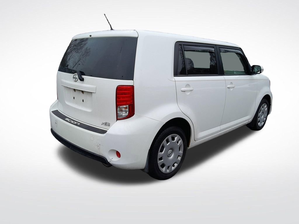 Used 2015 Scion xB image 8