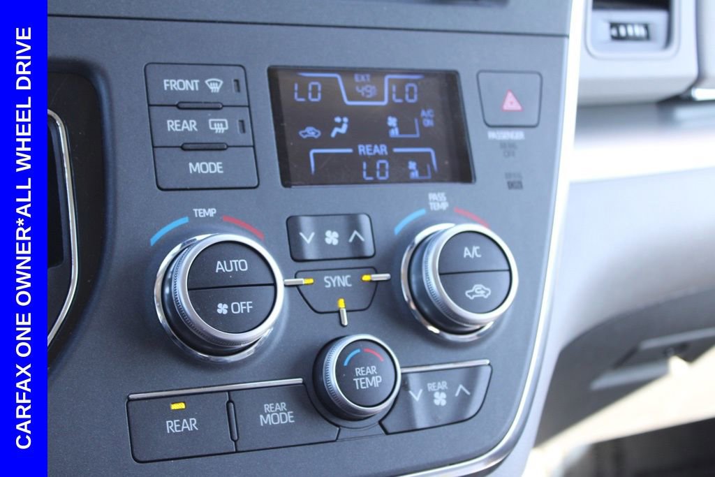 Used 2018 Toyota Sienna LE image 40