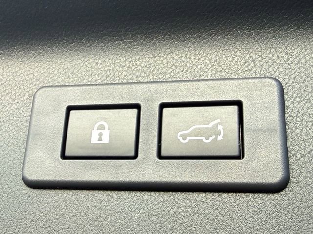 Used 2025 Subaru Forester Premium image 35