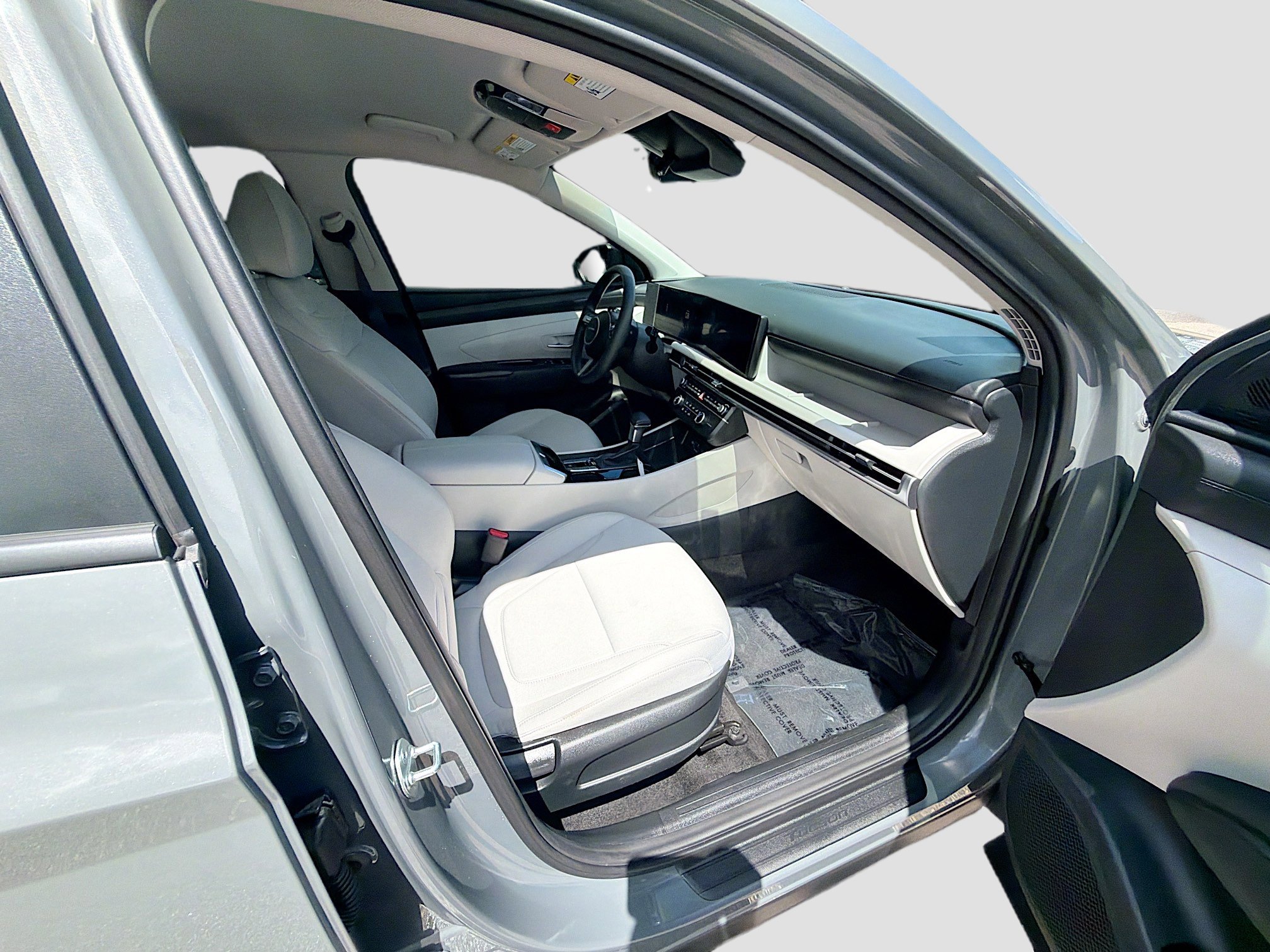 Used 2025 Hyundai Tucson SE image 28