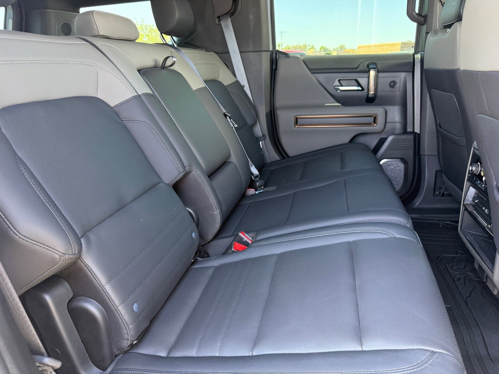 Used 2024 GMC Hummer EV 2X w/ Extreme Off-Road Package AWD/4WD image 28