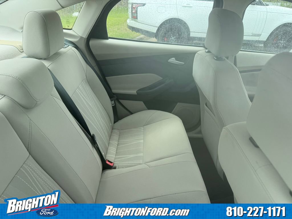 Used 2015 Ford Focus SE FWD image 7