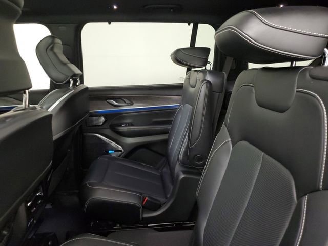 Used 2021 Jeep Grand Cherokee L Overland w/ Luxury Tech Group IV image 13