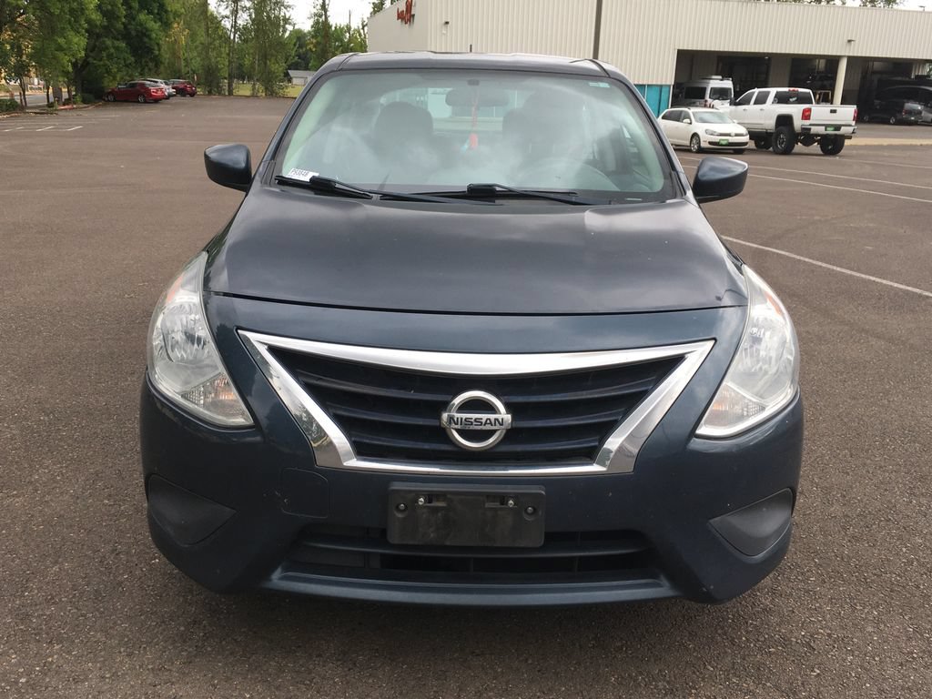 Used 2017 Nissan Versa SV FWD image 9