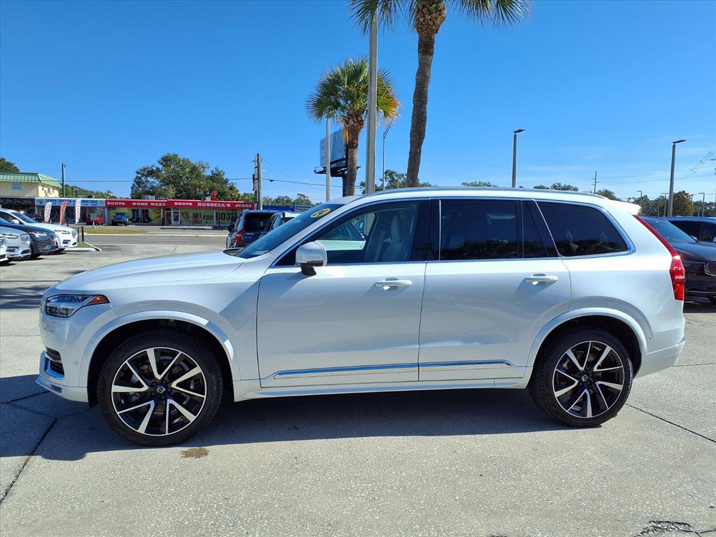 Certified 2024 Volvo XC90 B6 Plus image 4